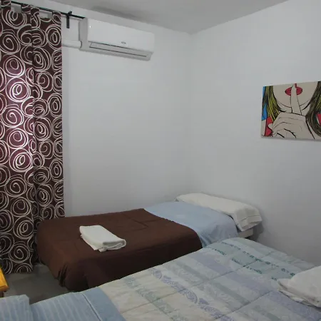 Apartamento And *